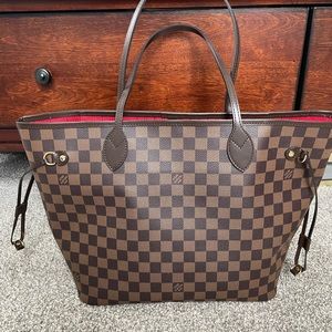 Checkerd tote.